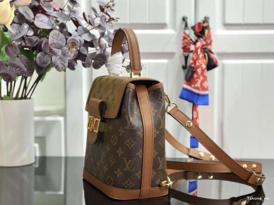 Affordable VUITTON DAUPHINE LOUIS BACKPACK 0824
